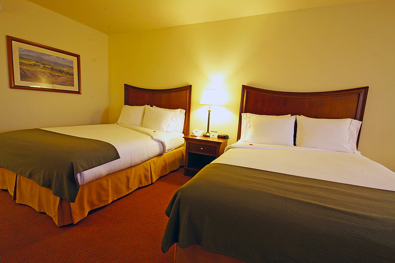 HOLIDAY INN EXPRESS - Turlock, CA