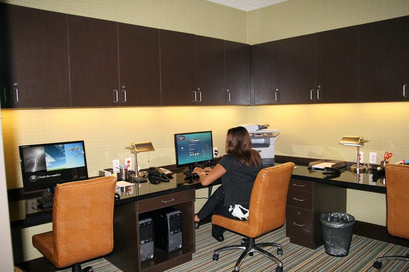 Hampton Inn & Suites Smithfield - Smithfield, VA