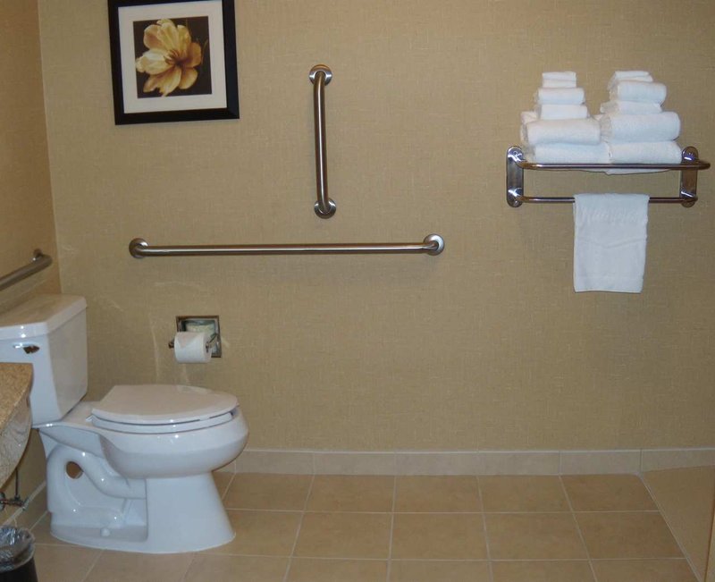 Hampton Inn & Suites Smithfield - Smithfield, VA