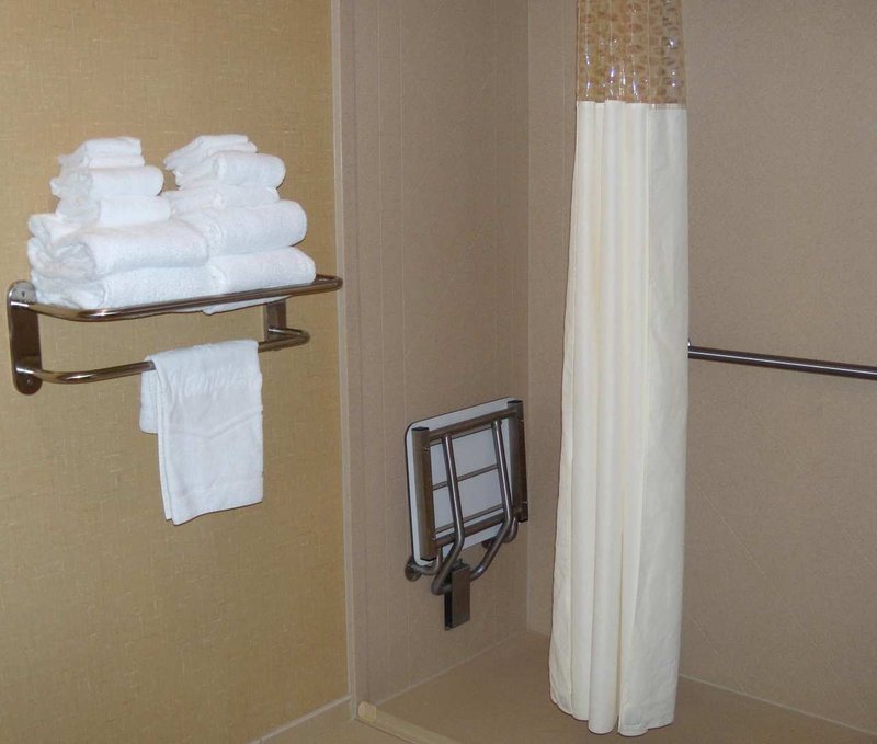 Hampton Inn & Suites Smithfield - Smithfield, VA