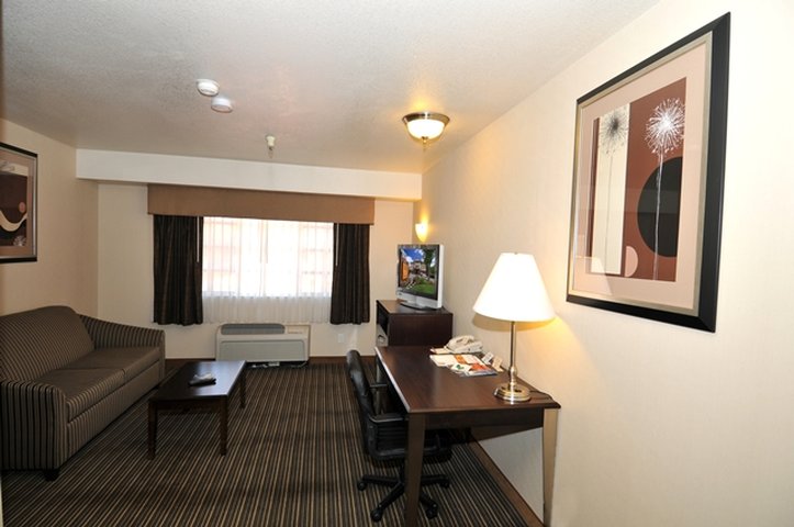 Crestview Hotel