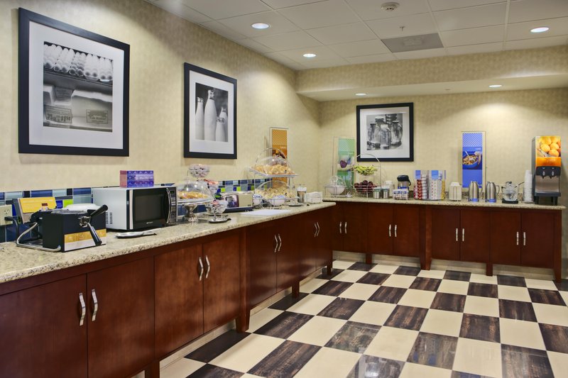 Hampton Inn & Suites Ridgecrest - Ridgecrest, CA