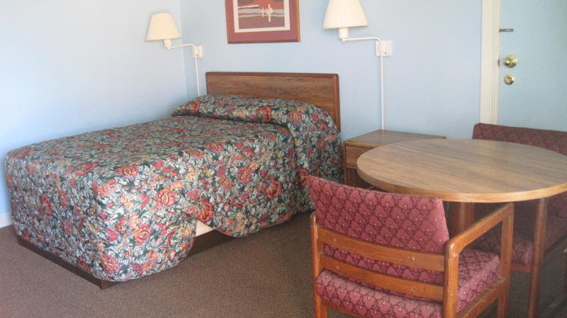 Texoma Inn - Denison, TX