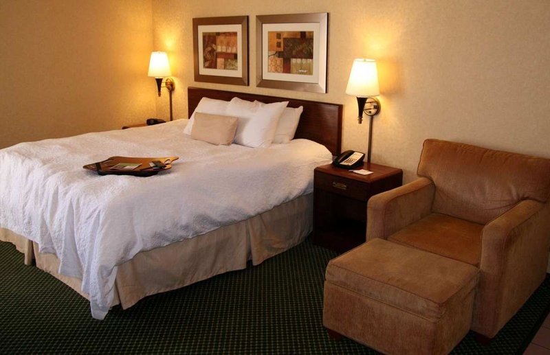 Hampton Inn & Suites Sandusky/Milan - Milan, OH