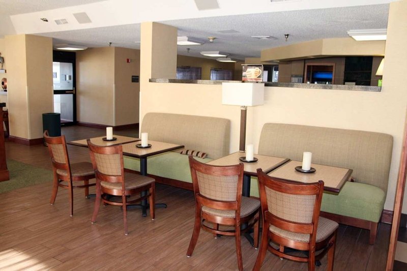 Hampton Inn & Suites Sandusky/Milan - Milan, OH