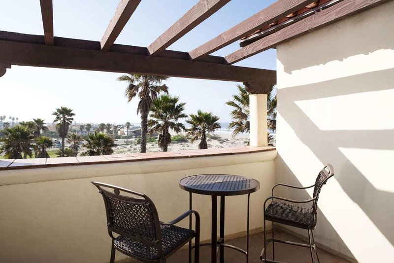 Embassy Suites By Hilton Mandalay Beach Resort - Oxnard, CA