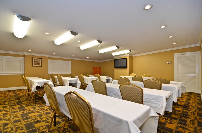 Best Western Plus - Kingsland, GA