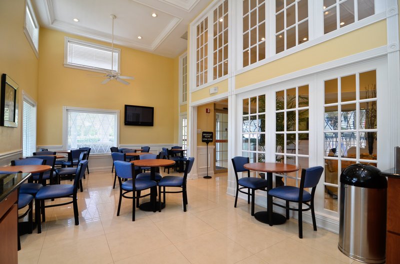 Best Western Plus - Kingsland, GA