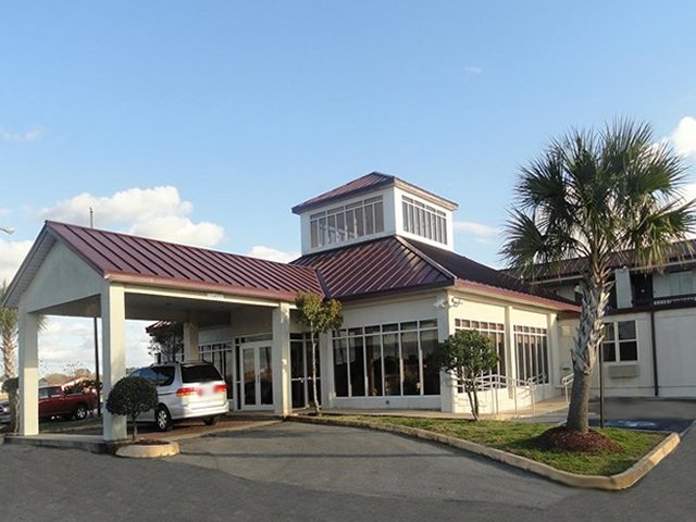 Red Carpet Inn - Jennings, LA