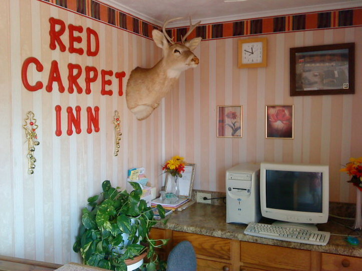 Red Carpet Inn - Dix, IL