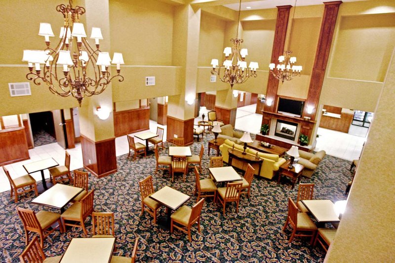 Hampton Inn & Suites Palmdale - Palmdale, CA