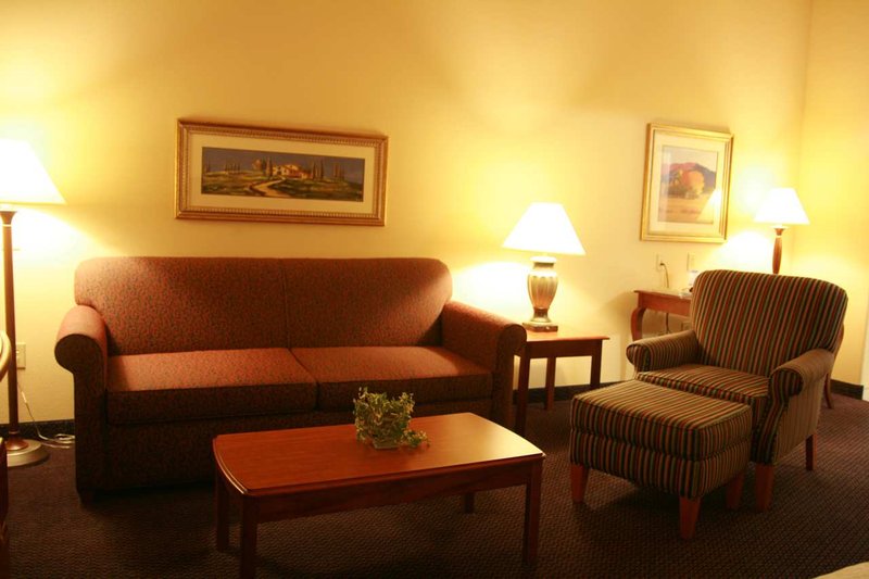 Hampton Inn & Suites Palmdale - Palmdale, CA