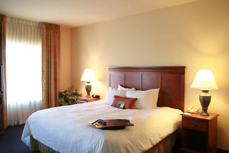 Hampton Inn & Suites Palmdale - Palmdale, CA