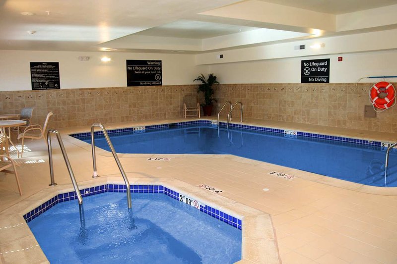 Hampton Inn-Lancaster - Lancaster, CA