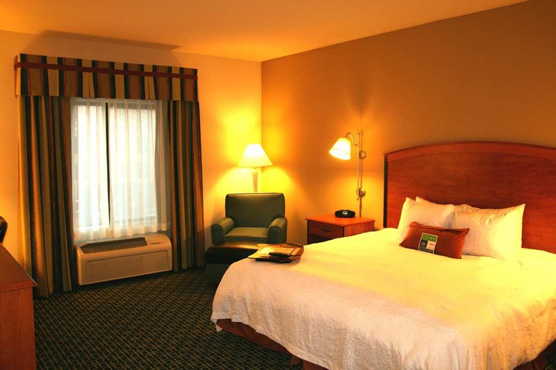 Hampton Inn-Lancaster - Lancaster, CA
