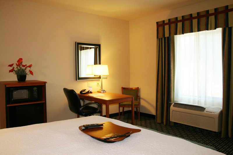 Hampton Inn-Lancaster - Lancaster, CA