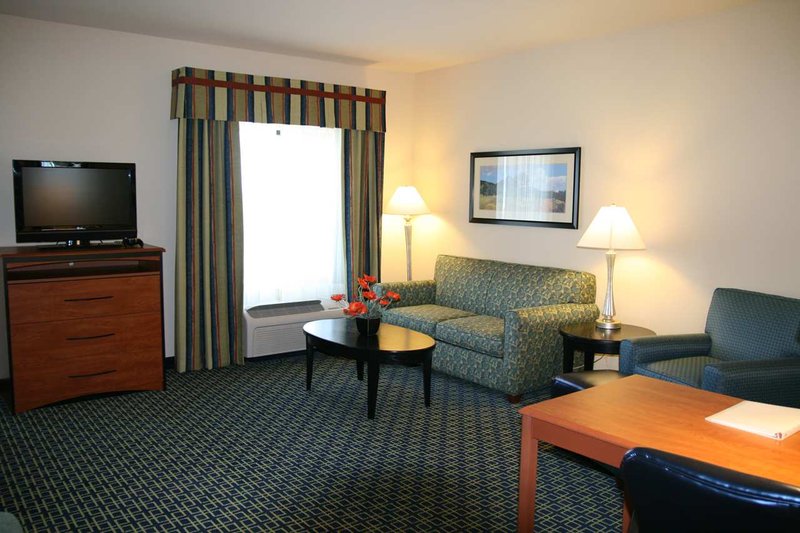 Hampton Inn-Lancaster - Lancaster, CA