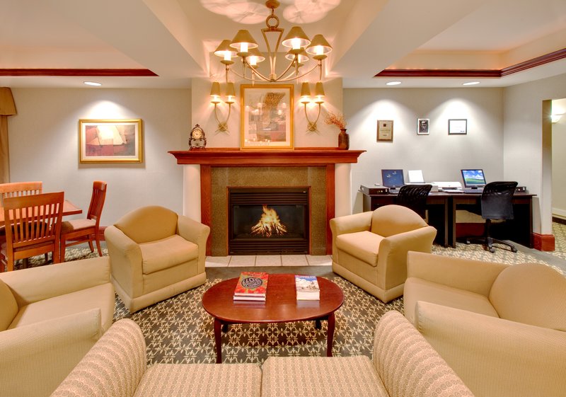 Holiday Inn Express CEDAR RAPIDS (COLLINS RD) - Cedar Rapids, IA