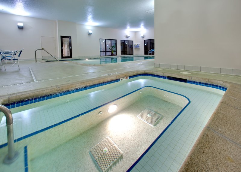 Holiday Inn Express CEDAR RAPIDS (COLLINS RD) - Cedar Rapids, IA