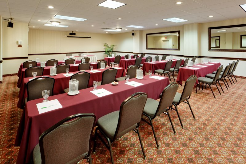 Holiday Inn Westbury-Long Island - Williston Park, NY