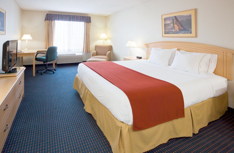 Holiday Inn Express & Suites SUPERIOR - Maple, WI