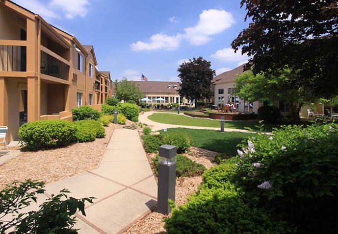 Courtyard By Marriott Lansing - Lansing, MI