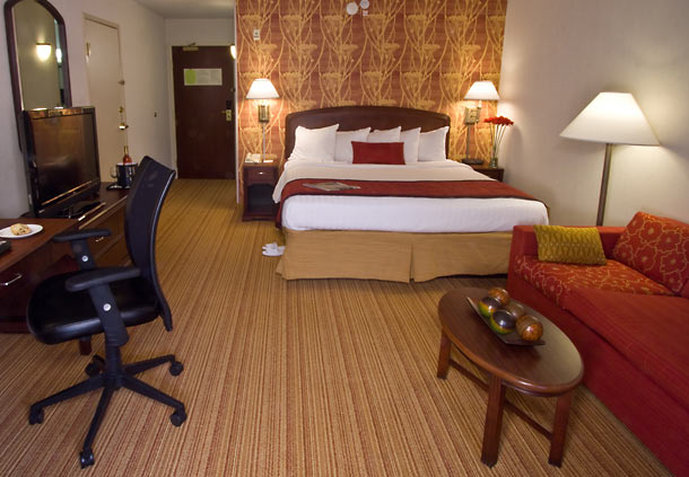 Courtyard By Marriott Lansing - Lansing, MI