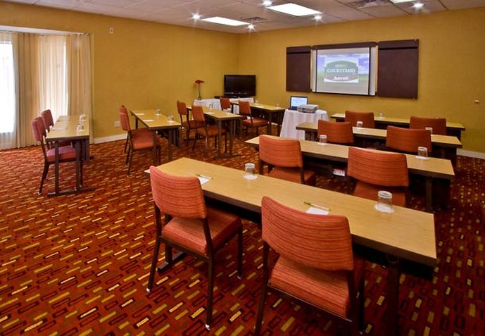 Courtyard By Marriott Lansing - Lansing, MI