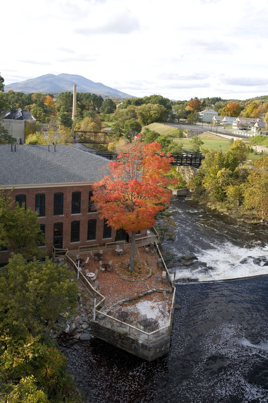 Common Man Inn And Restaurant - Claremont, NH