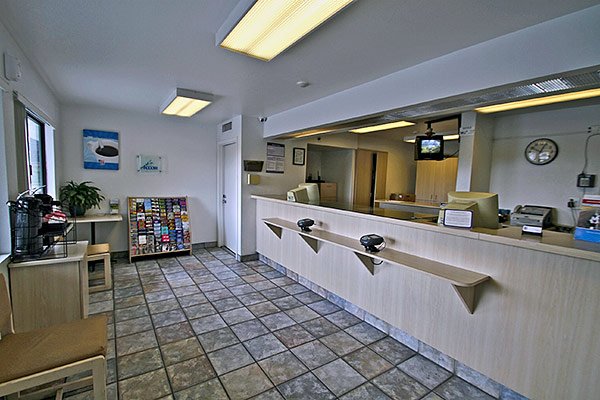 MOTEL 6 - Corona, CA