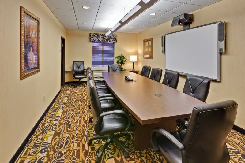 Holiday Inn Express-Pekin - Pekin, IL