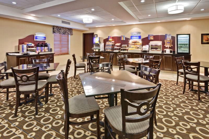 Holiday Inn Express-Pekin - Pekin, IL