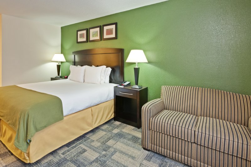 Holiday Inn Express-Pekin - Pekin, IL