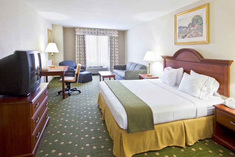 HOLIDAY INN EXPRESS-LIVE OAK - Live Oak, FL