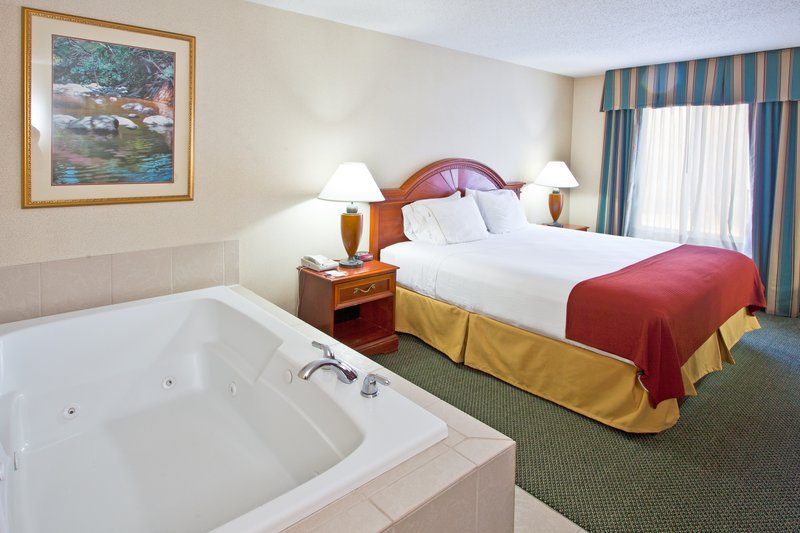 Holiday Inn Express & Suites WATERFORD - Waterford, MI