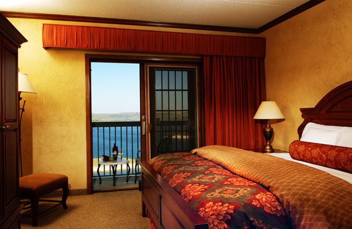 Chateau On The Lake Resort - Branson, MO