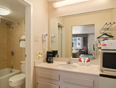 Ramada - Perry, GA