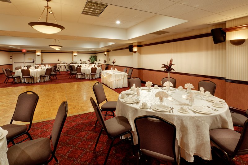 Holiday Inn Westbury-Long Island - Williston Park, NY