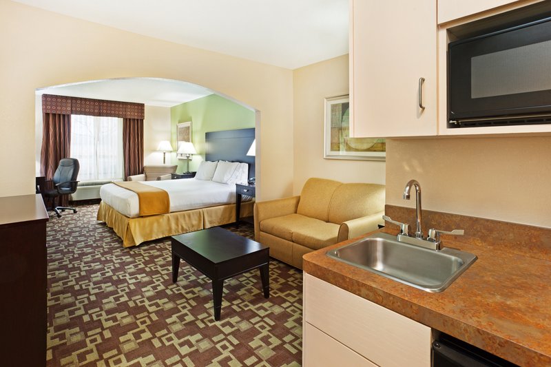 Holiday Inn Express & Suites REIDSVILLE - Reidsville, NC