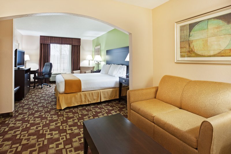 Holiday Inn Express & Suites REIDSVILLE - Reidsville, NC