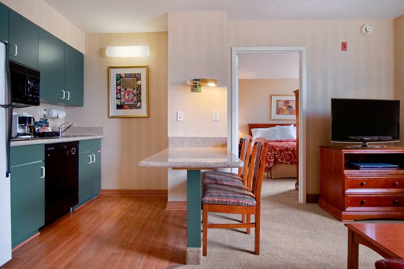 Homewood Suites by Hilton Falls Church - I-495 @ Rt. 50 - Falls Church, VA