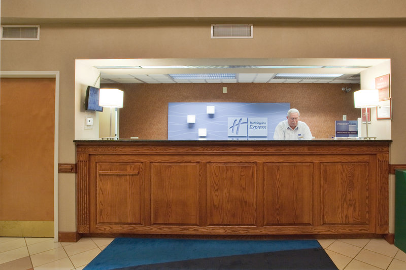 Holiday Inn Express & Suites LAURINBURG - Laurinburg, NC