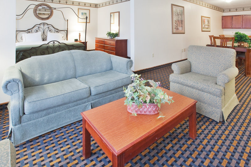 Holiday Inn Express & Suites LAURINBURG - Laurinburg, NC