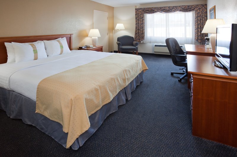 Holiday Inn HARBORVIEW - PORT WASHINGTON - Port Washington, WI