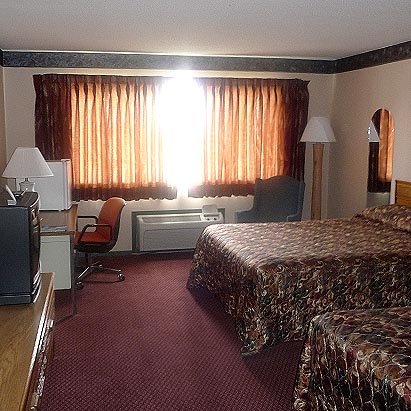 Econo Lodge - Austin, MN