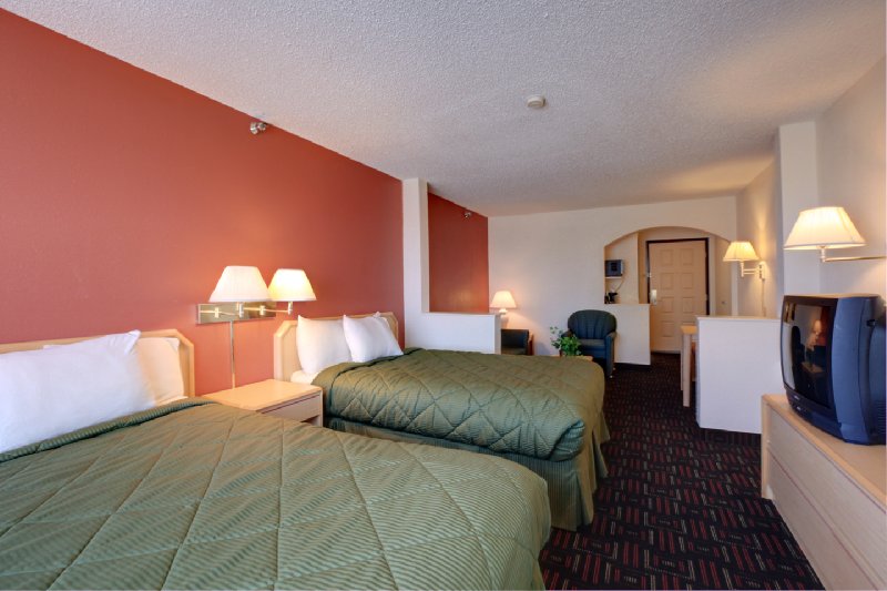 Americas Best Value Inn - La Junta, CO