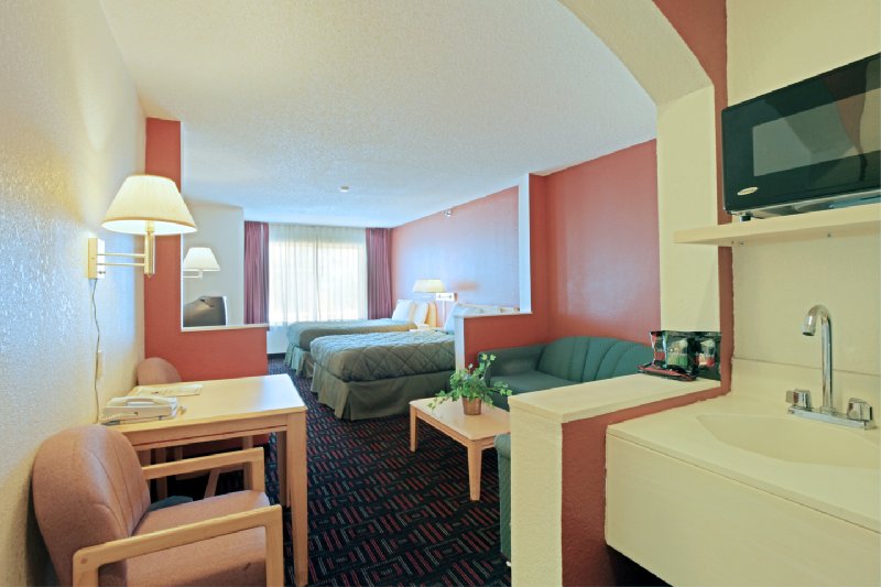 Americas Best Value Inn - La Junta, CO