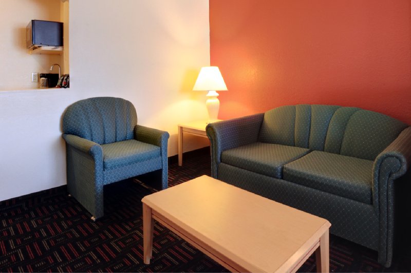 Americas Best Value Inn - La Junta, CO