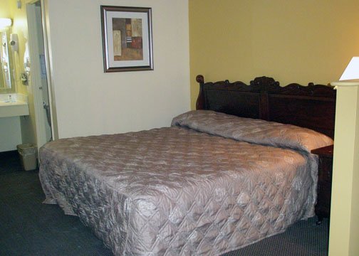 Rodeway Inn & Suites