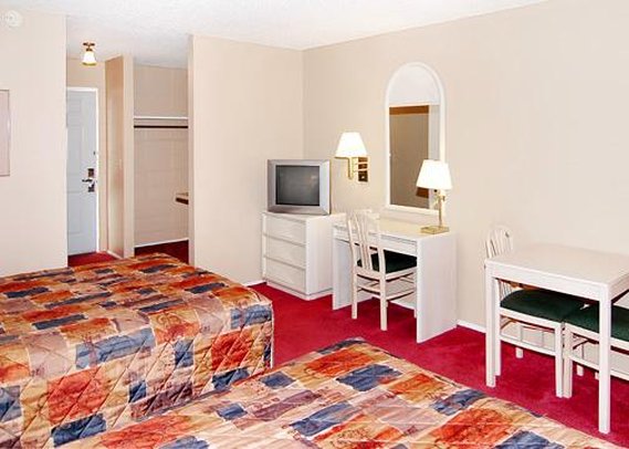 Rodeway Inn Longview - Longview, WA